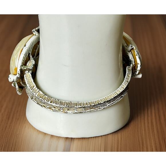 Vintage White Enamel Faux Pearl W/Aurora Borealis Stones Clamper Bracelet . - Picture 4 of 6